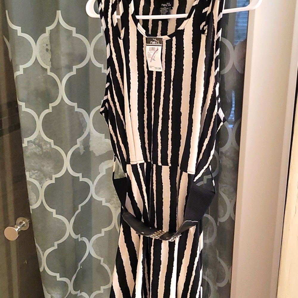 Mini dress with belt